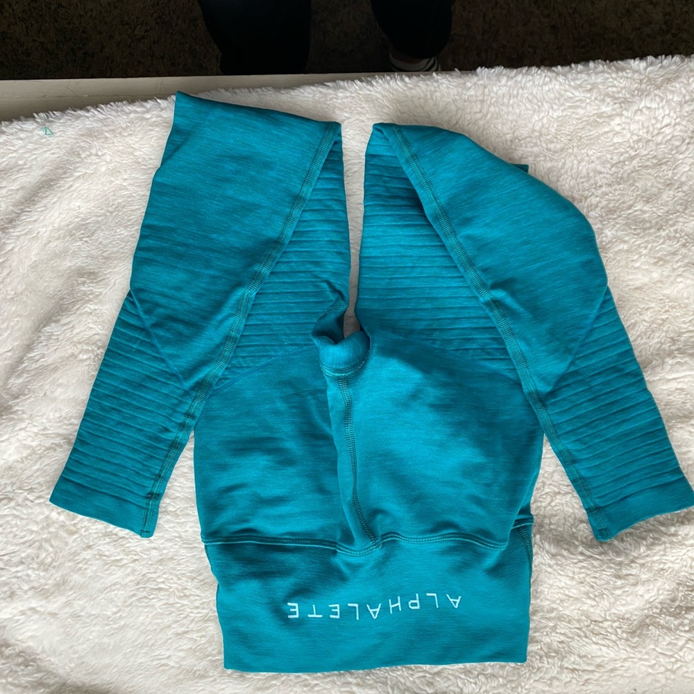 Alphalete revival leggings.